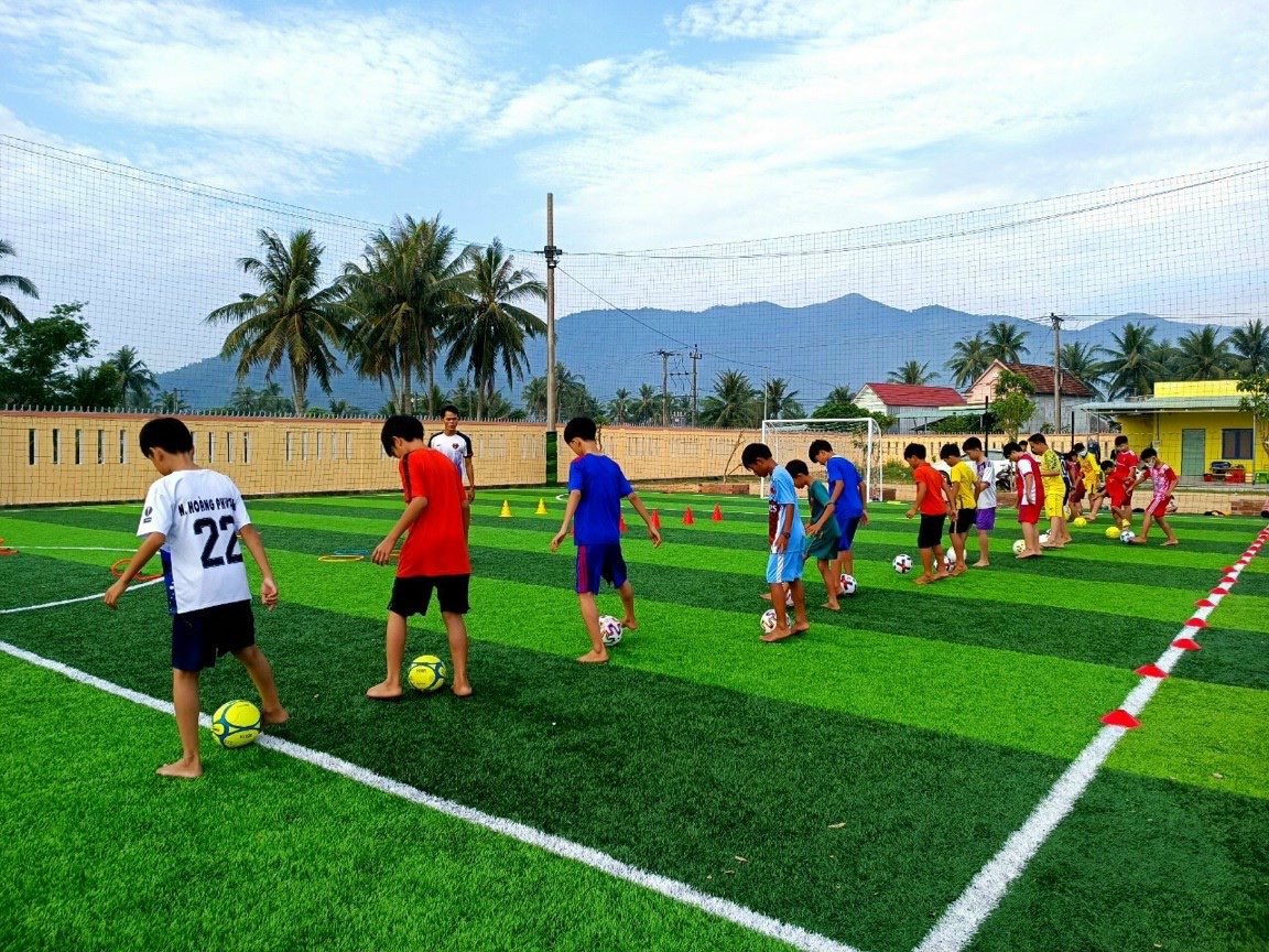 dau-tu-san-co-nhan-tao đầu tư sân cỏ nhân tạo